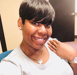 Meet your Posher, Janet